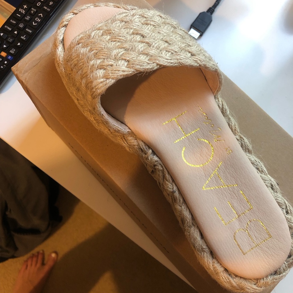 Size 8- Brand new never worn! I needed a 9, not 8 and can’t return them